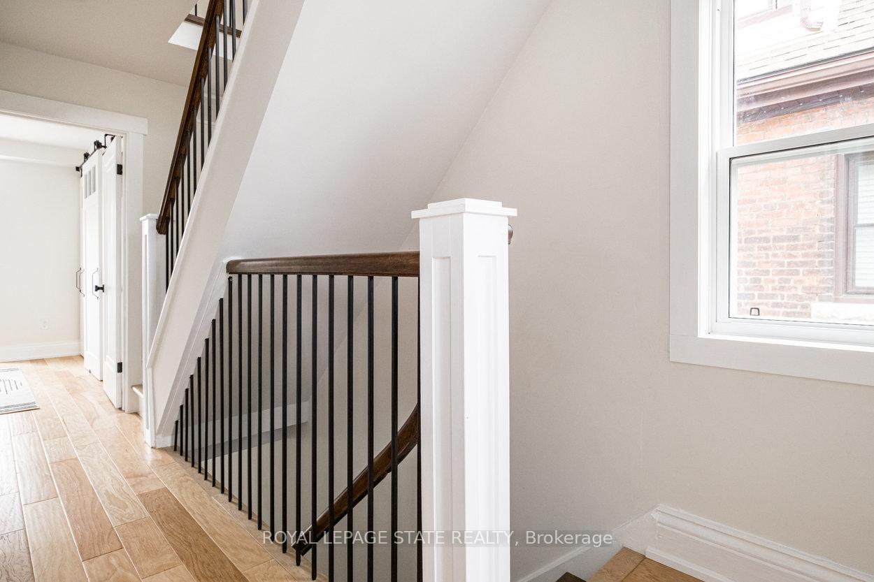 Photo 17 of 396 Charlton Avenue W, Hamilton, Kirkendall — HOMEH