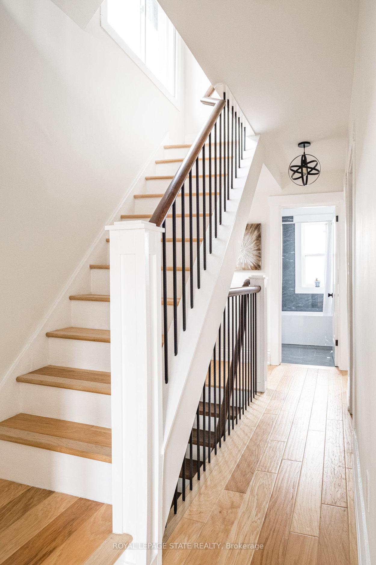 Photo 26 of 396 Charlton Avenue W, Hamilton, Kirkendall — HOMEH