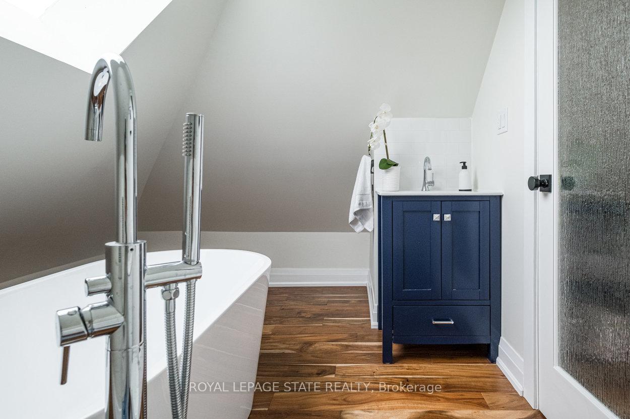 Photo 25 of 396 Charlton Avenue W, Hamilton, Kirkendall — HOMEH