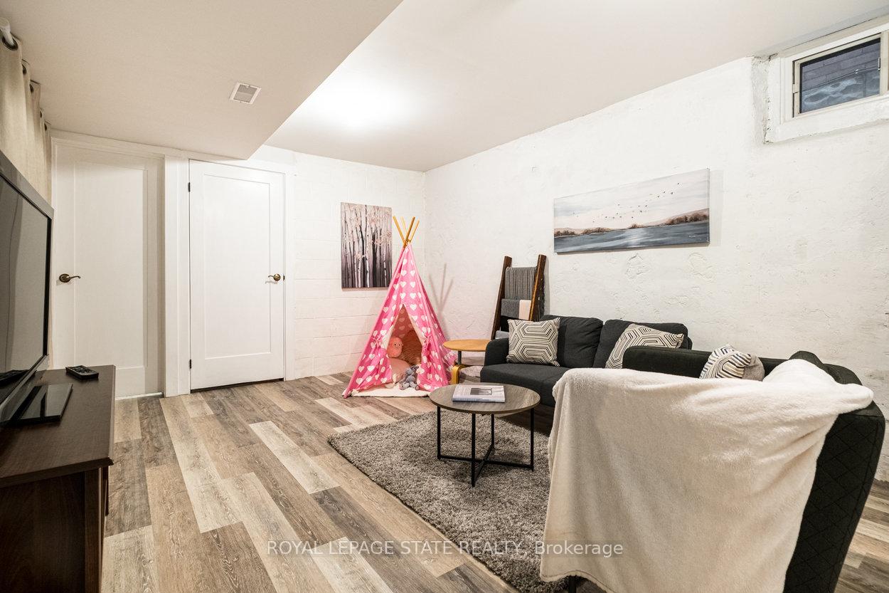 Photo 44 of 396 Charlton Avenue W, Hamilton, Kirkendall — HOMEH