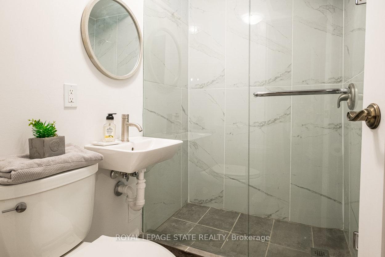 Photo 33 of 396 Charlton Avenue W, Hamilton, Kirkendall — HOMEH