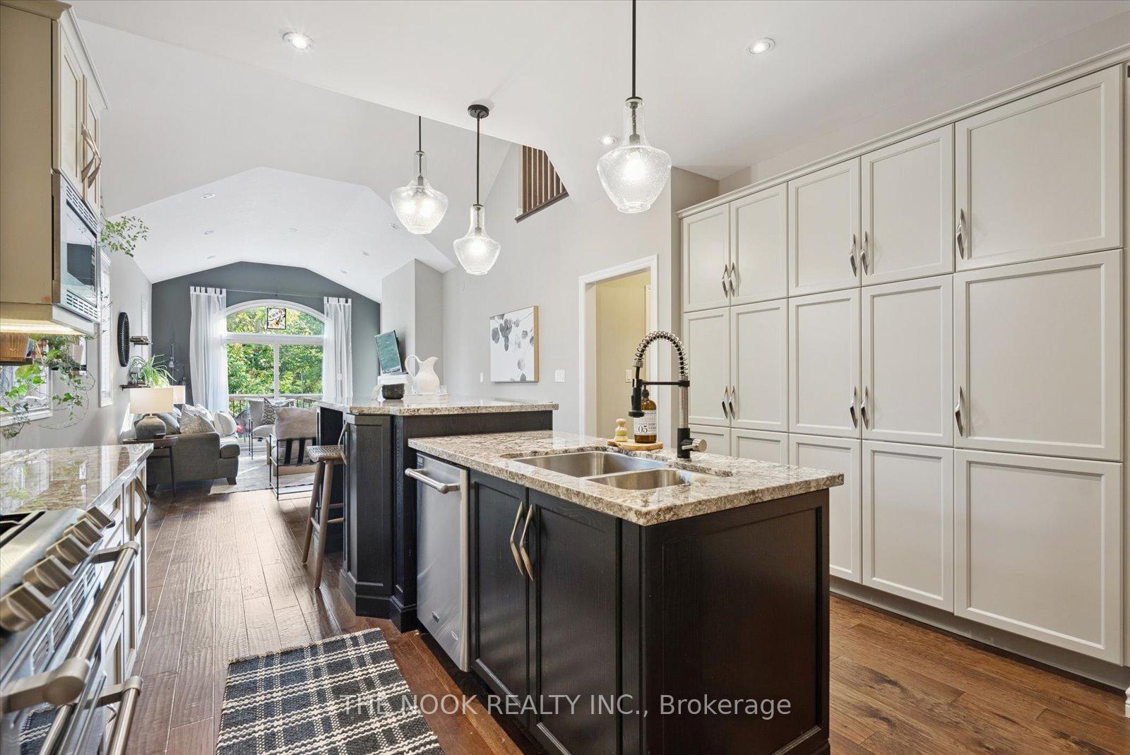 Photo 7 of 18 Mahaffy Place, Clarington, Courtice — HOMEH