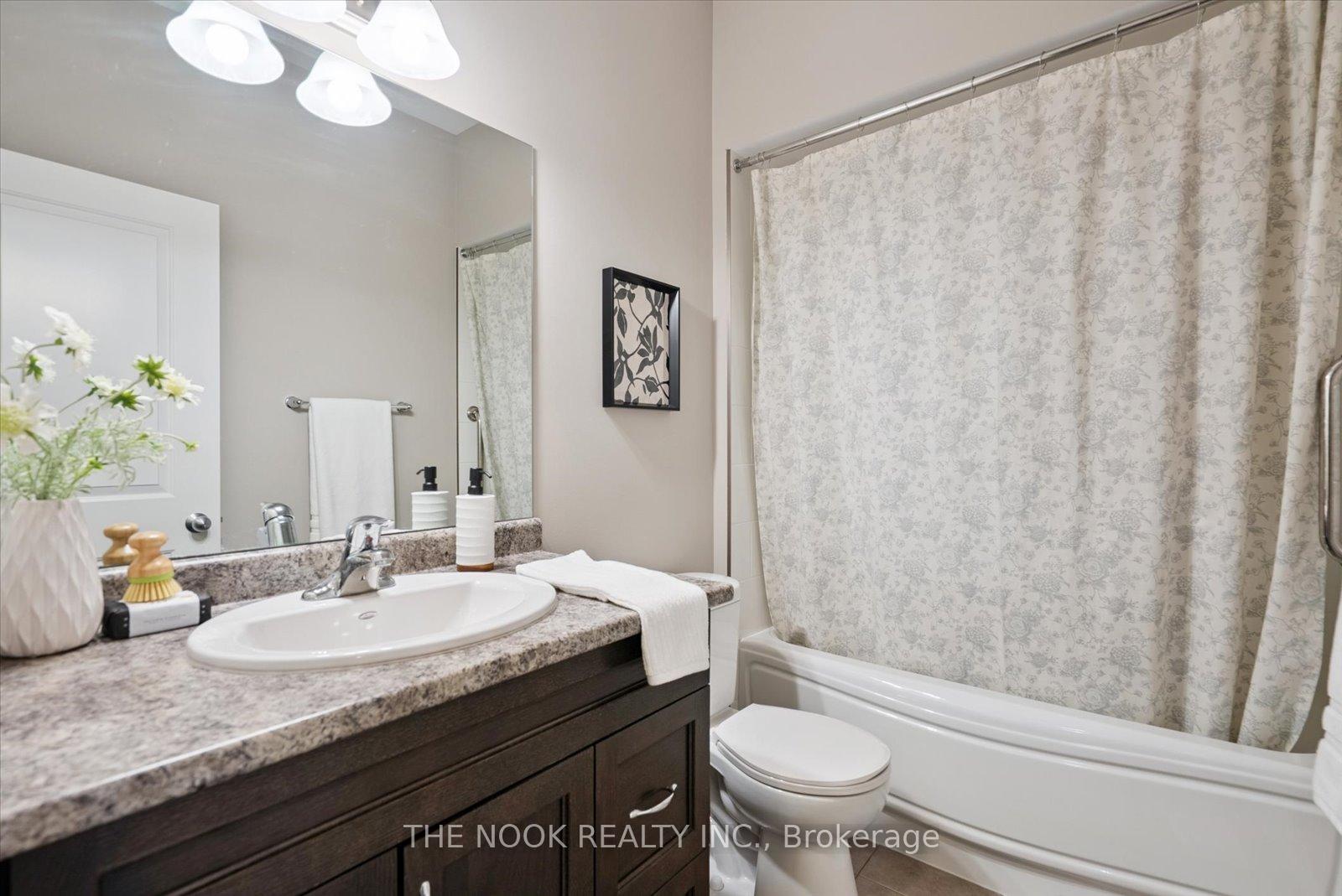 Photo 16 of 18 Mahaffy Place, Clarington, Courtice — HOMEH