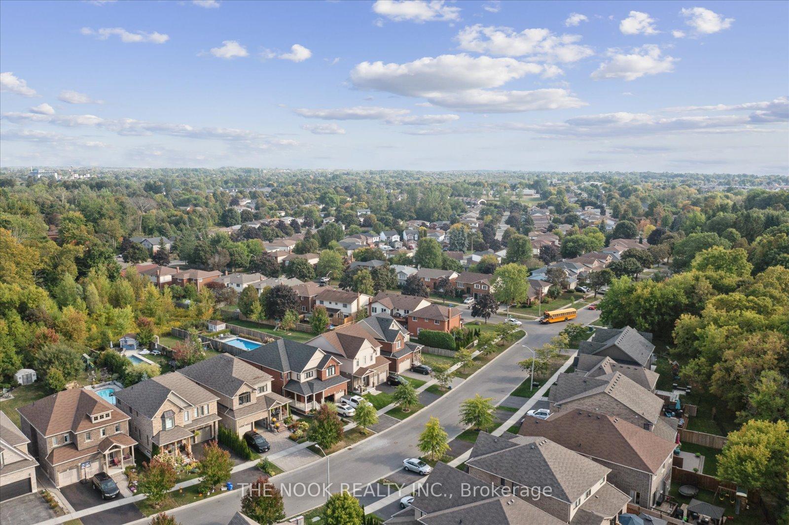 Photo 30 of 18 Mahaffy Place, Clarington, Courtice — HOMEH