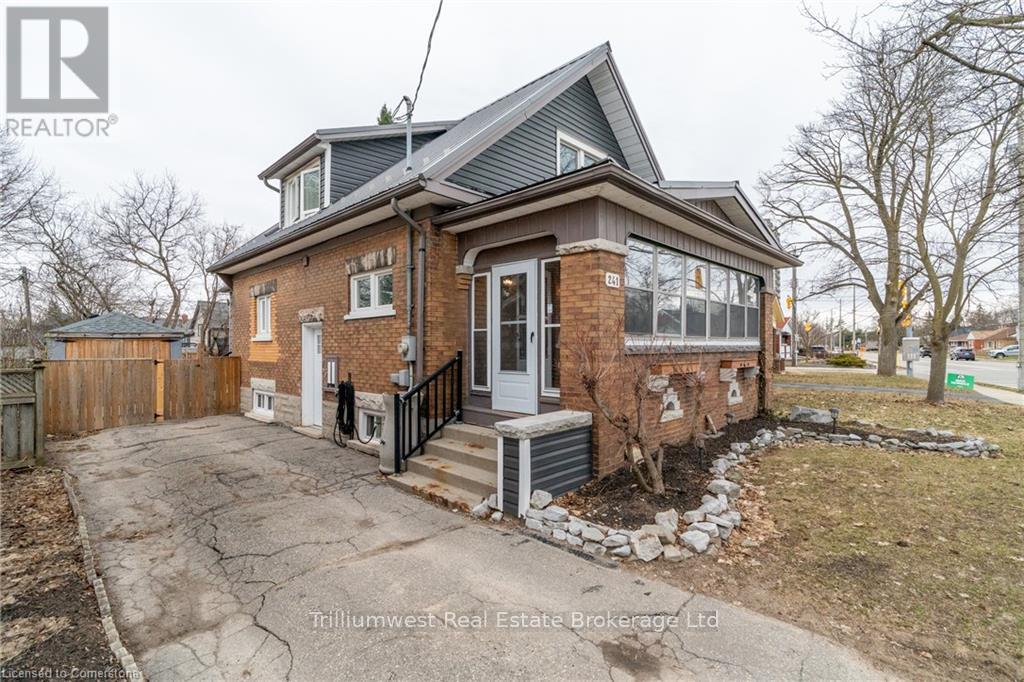 Photo 2 of 241 Margaret Avenue, Kitchener — HOMEH