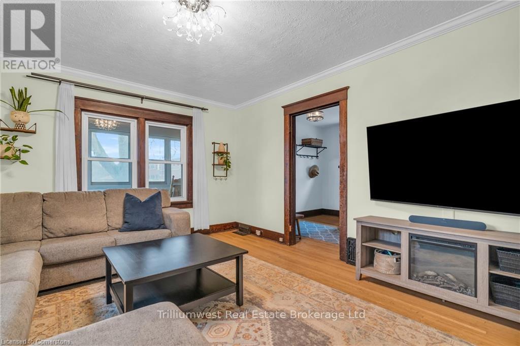 Photo 8 of 241 Margaret Avenue, Kitchener — HOMEH