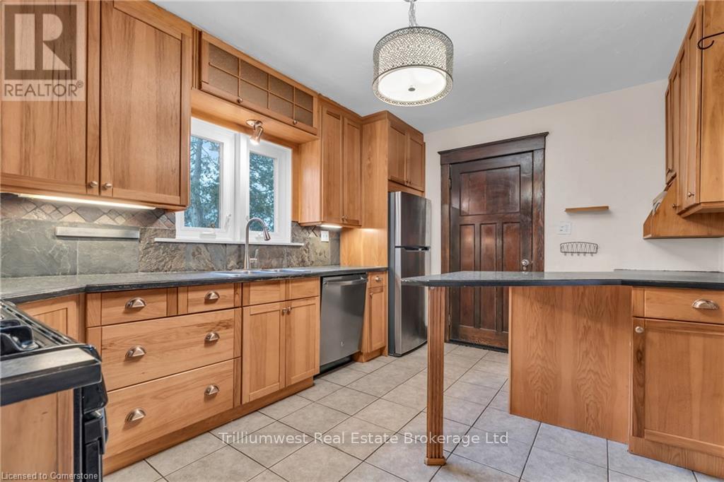 Photo 20 of 241 Margaret Avenue, Kitchener — HOMEH