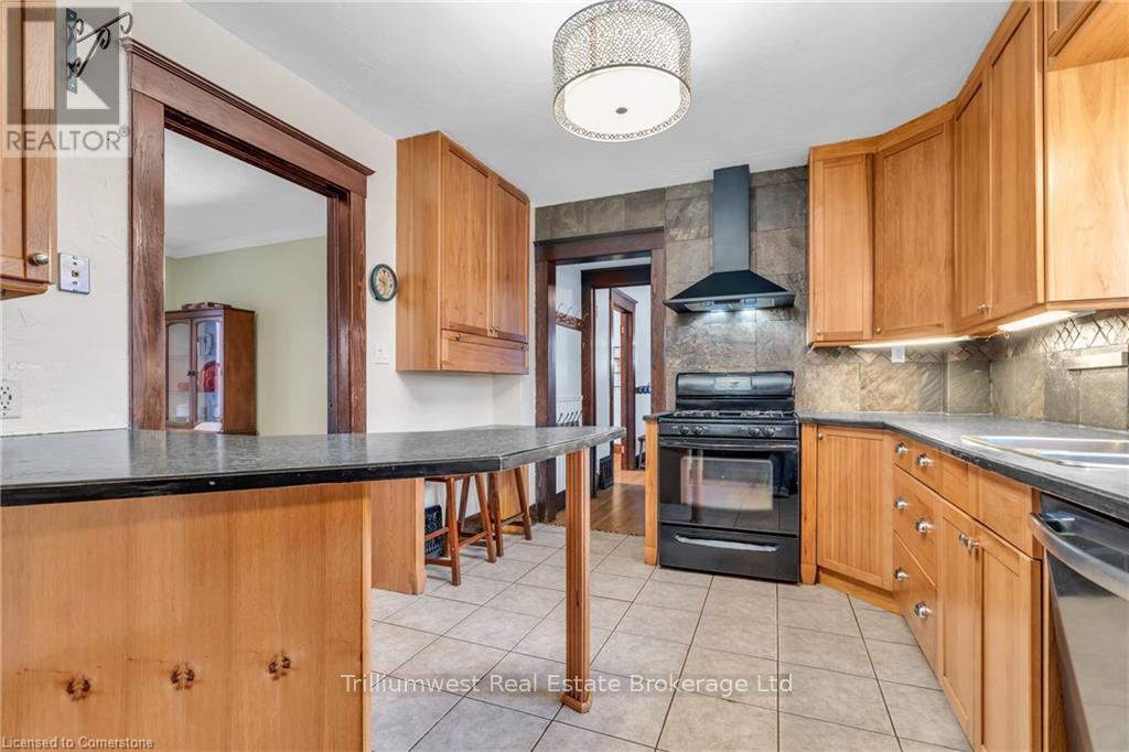 Photo 12 of 241 Margaret Avenue, Kitchener — HOMEH