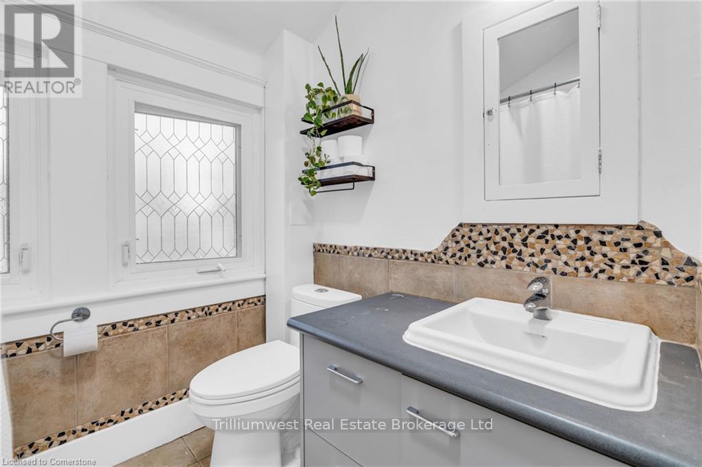 Photo 36 of 241 Margaret Avenue, Kitchener — HOMEH