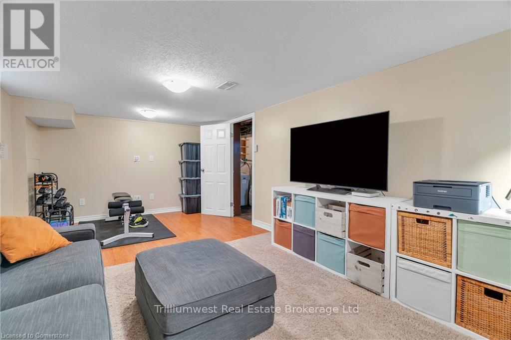 Photo 45 of 241 Margaret Avenue, Kitchener — HOMEH