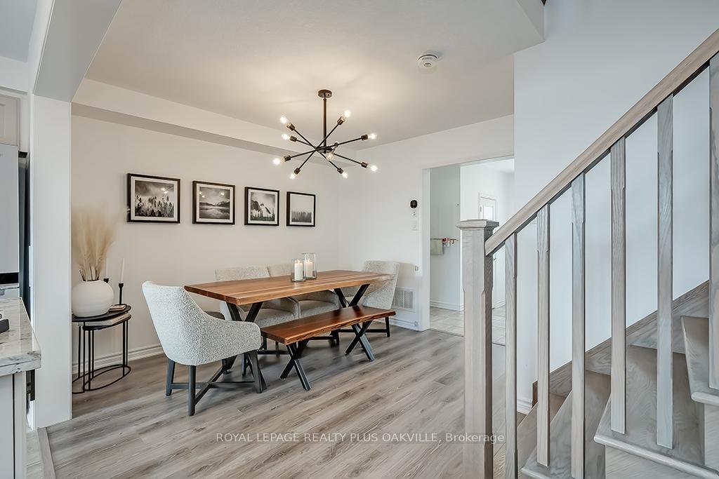 Photo 3 of 136 Mcmonies Drive, Hamilton, Waterdown — HOMEH