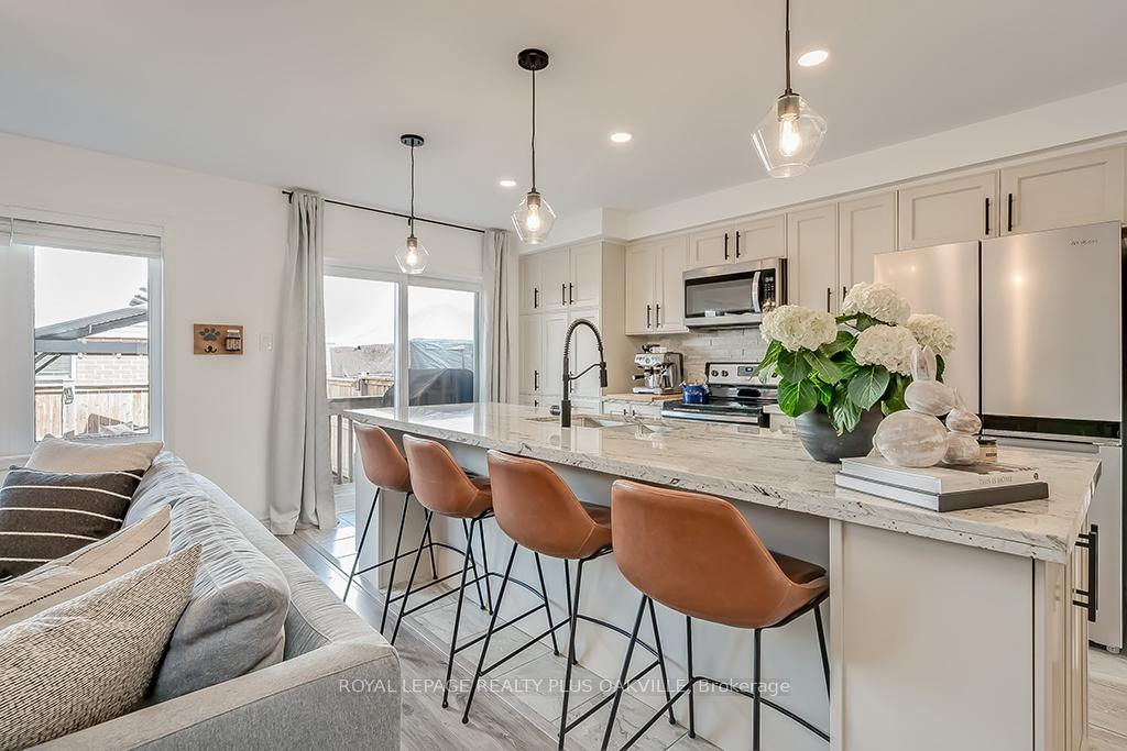 Photo 6 of 136 Mcmonies Drive, Hamilton, Waterdown — HOMEH