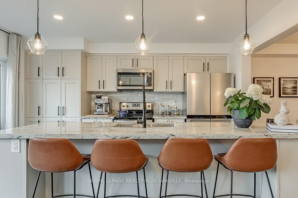 Photo 10 of 136 Mcmonies Drive, Hamilton, Waterdown — HOMEH