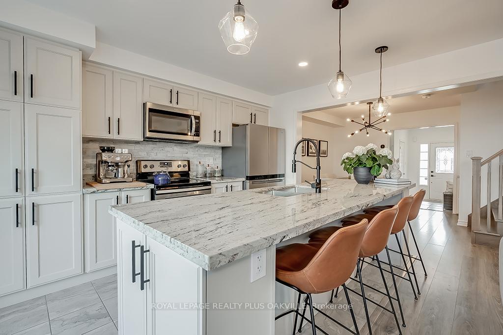 Photo 9 of 136 Mcmonies Drive, Hamilton, Waterdown — HOMEH
