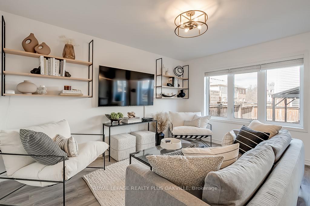 Photo 11 of 136 Mcmonies Drive, Hamilton, Waterdown — HOMEH