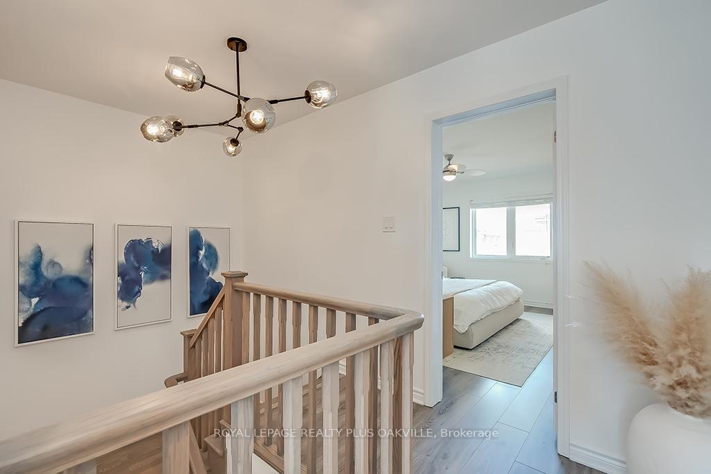 Photo 18 of 136 Mcmonies Drive, Hamilton, Waterdown — HOMEH