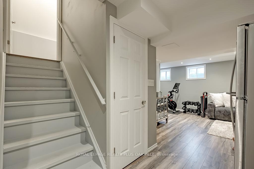 Photo 22 of 136 Mcmonies Drive, Hamilton, Waterdown — HOMEH