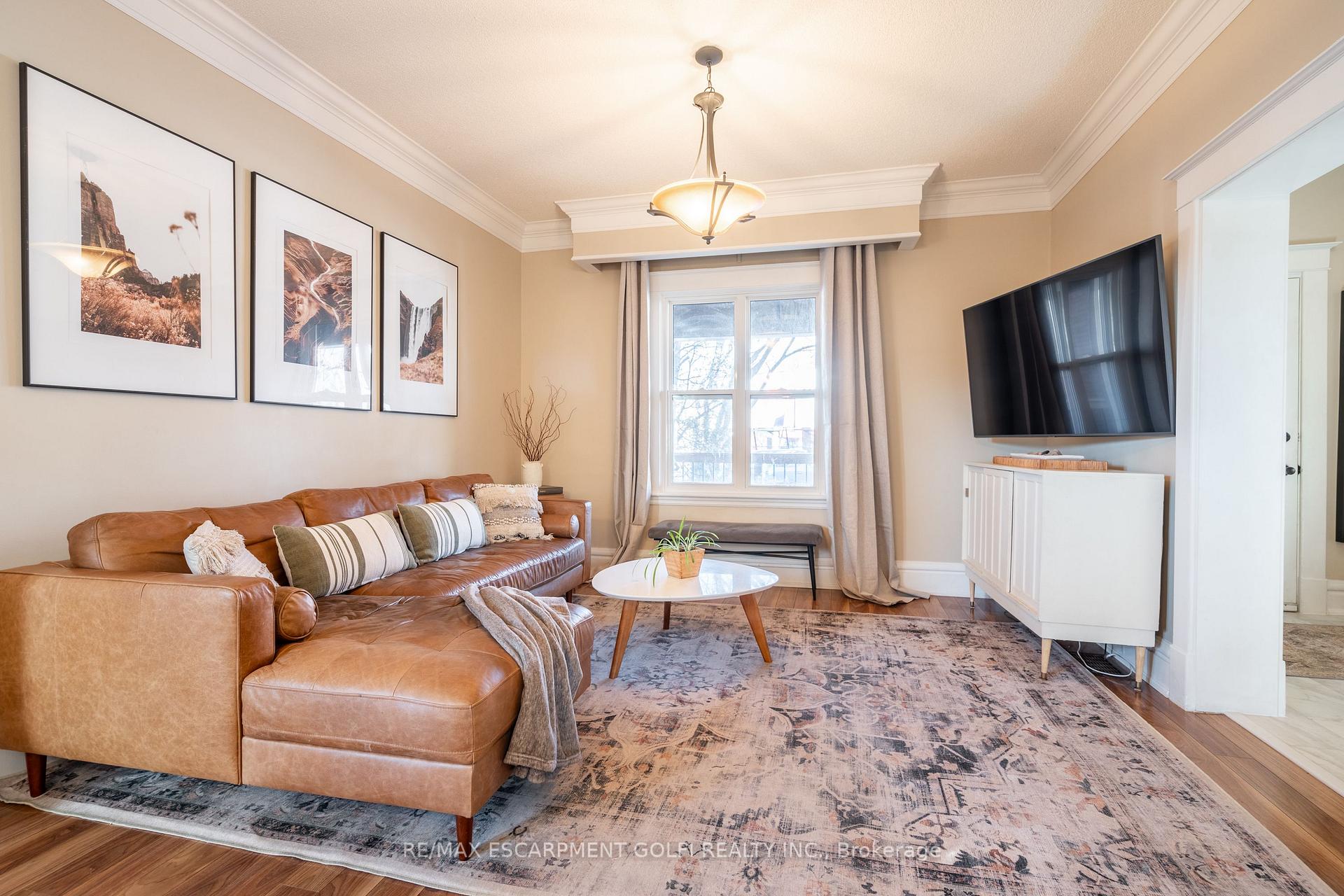 Photo 12 of 10 Belview Avenue, Hamilton, Crown Point — HOMEH