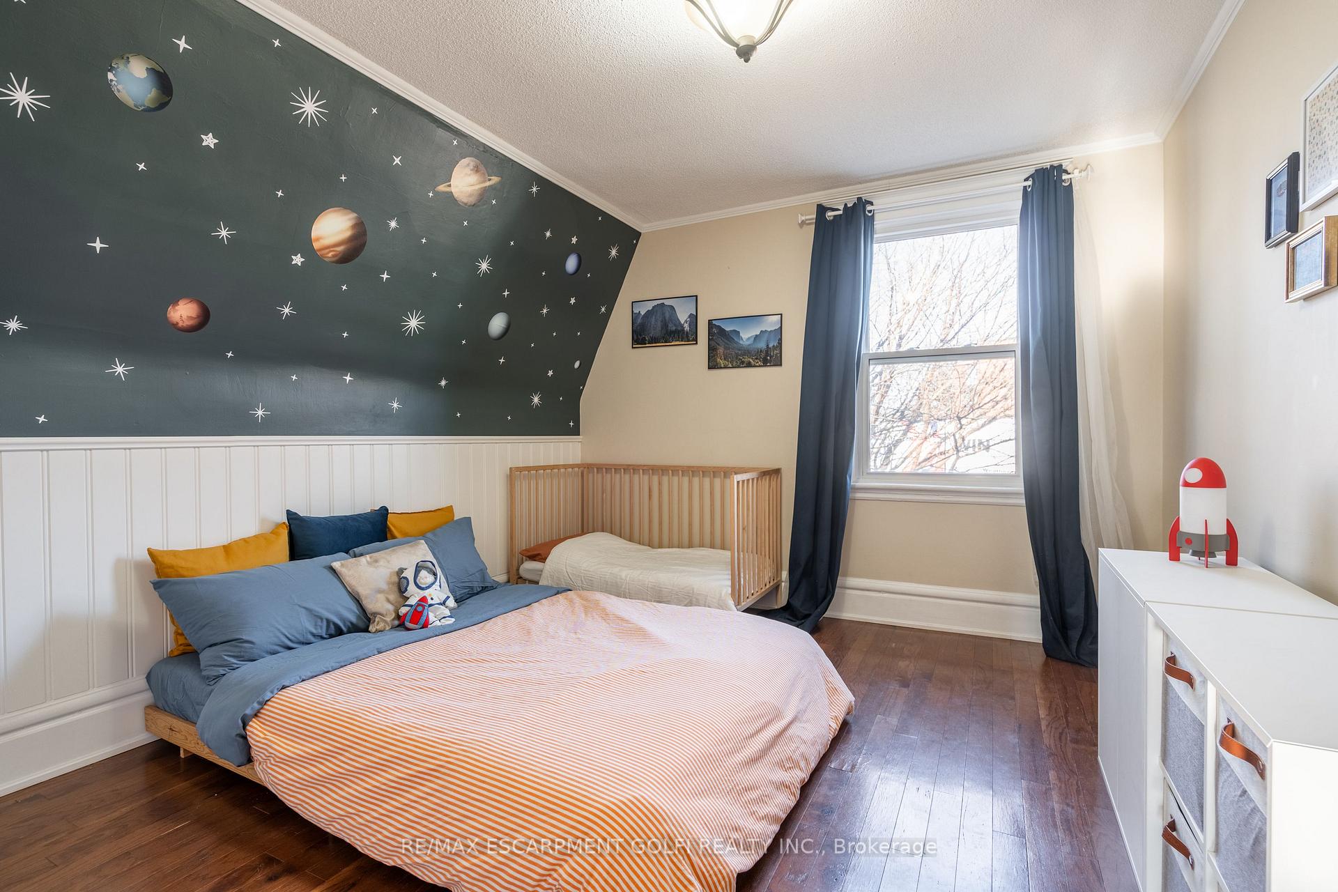 Photo 21 of 10 Belview Avenue, Hamilton, Crown Point — HOMEH