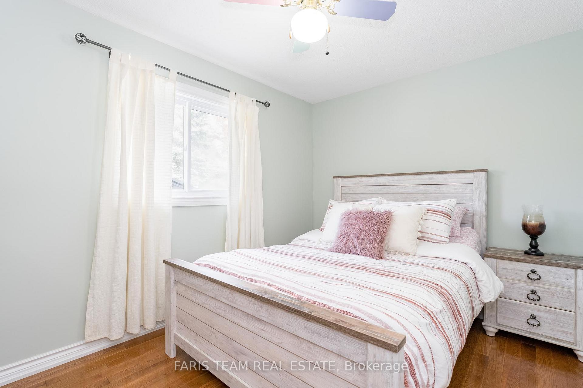 Photo 20 of 110 Chieftain Crescent, Barrie, Allandale Heights — HOMEH