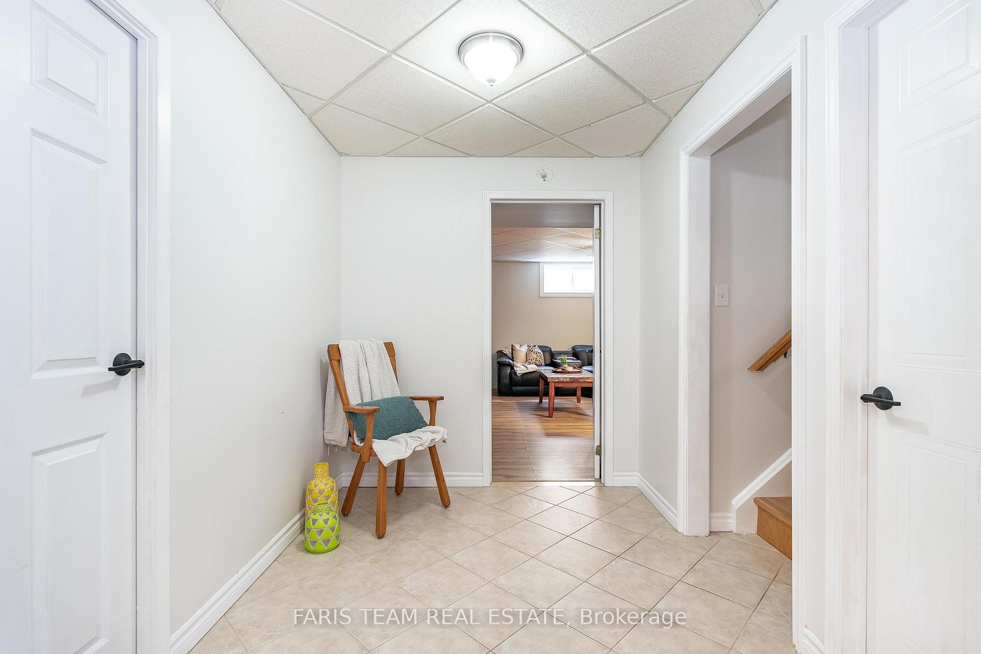 Photo 13 of 110 Chieftain Crescent, Barrie, Allandale Heights — HOMEH