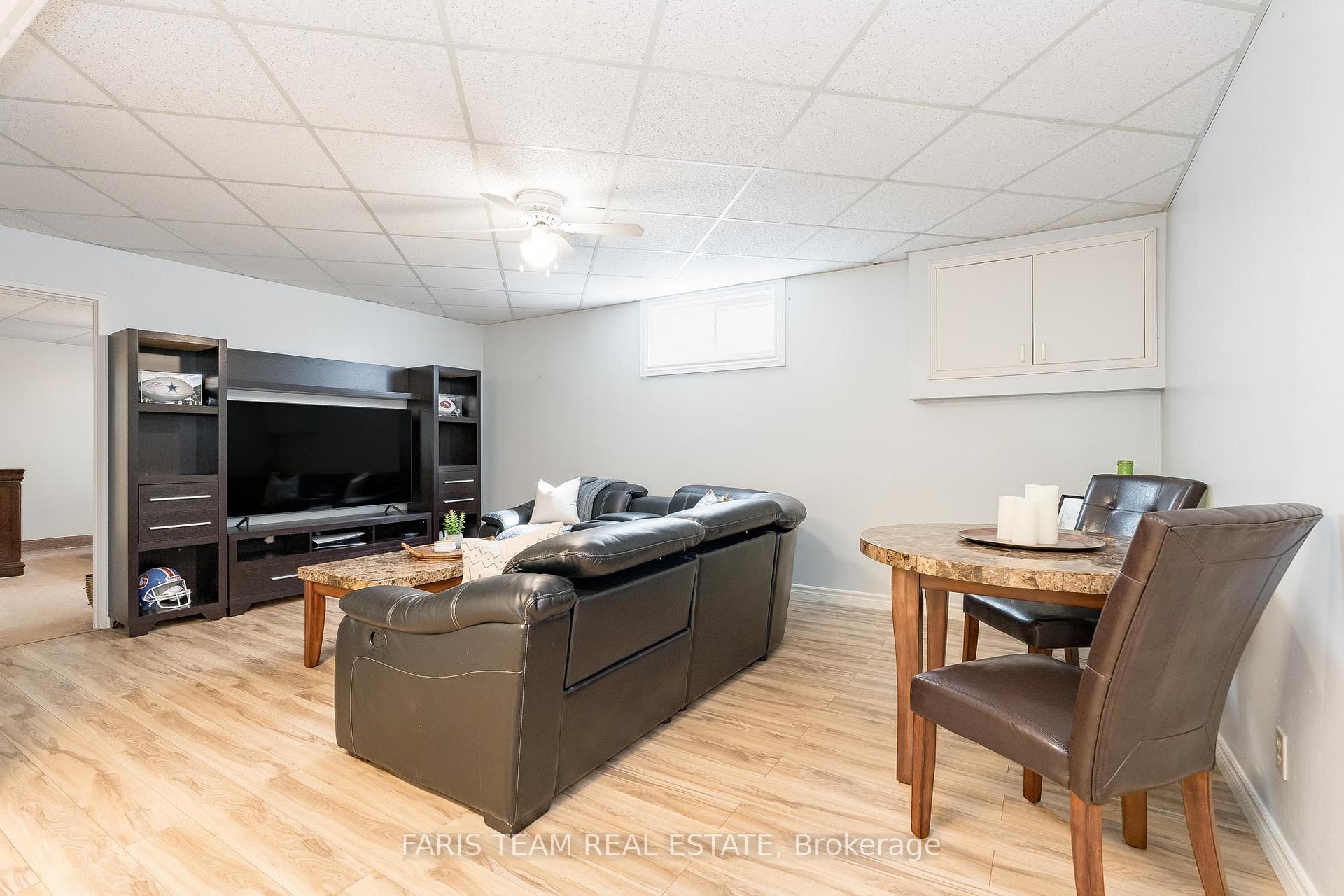 Photo 18 of 110 Chieftain Crescent, Barrie, Allandale Heights — HOMEH