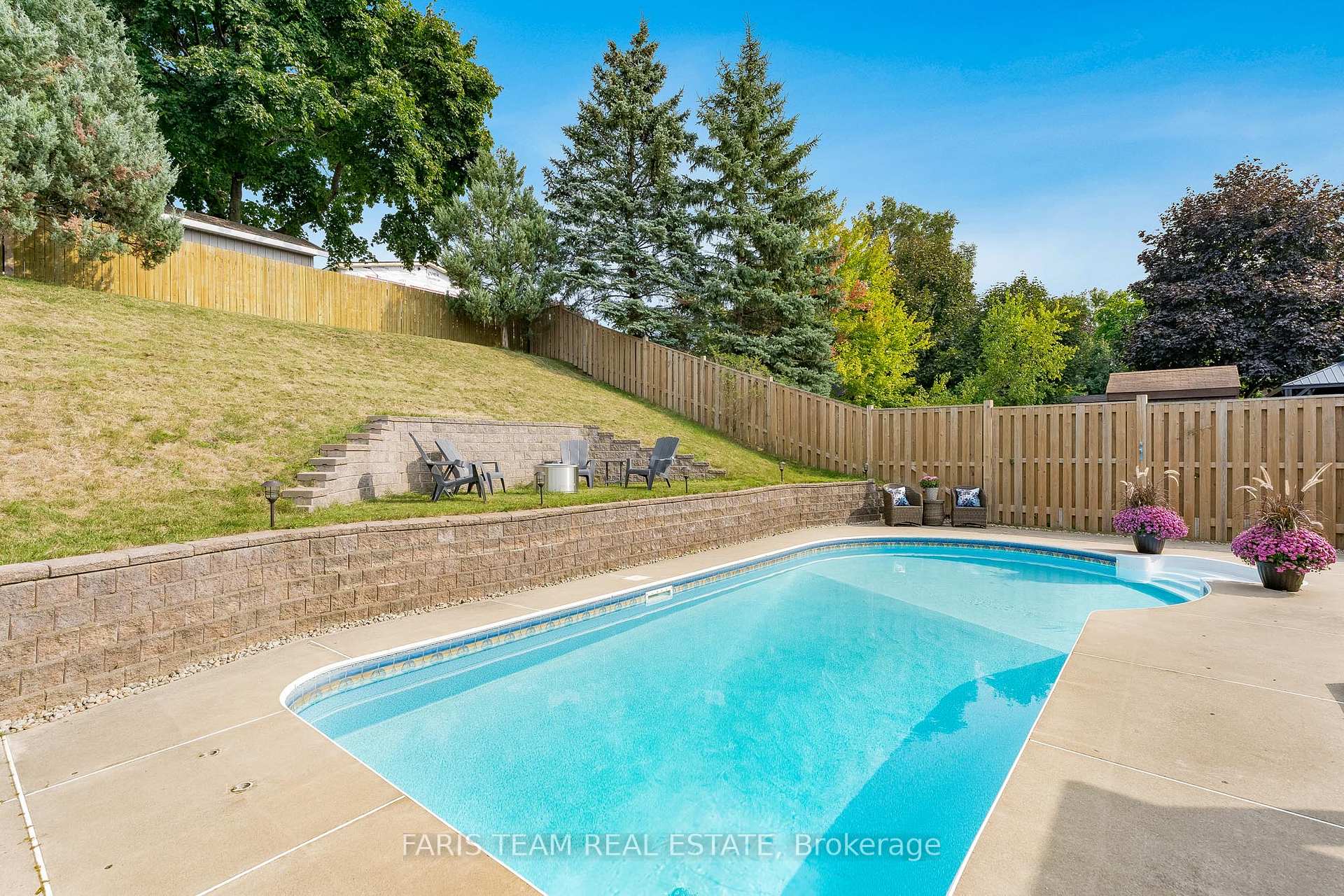 Photo 29 of 110 Chieftain Crescent, Barrie, Allandale Heights — HOMEH