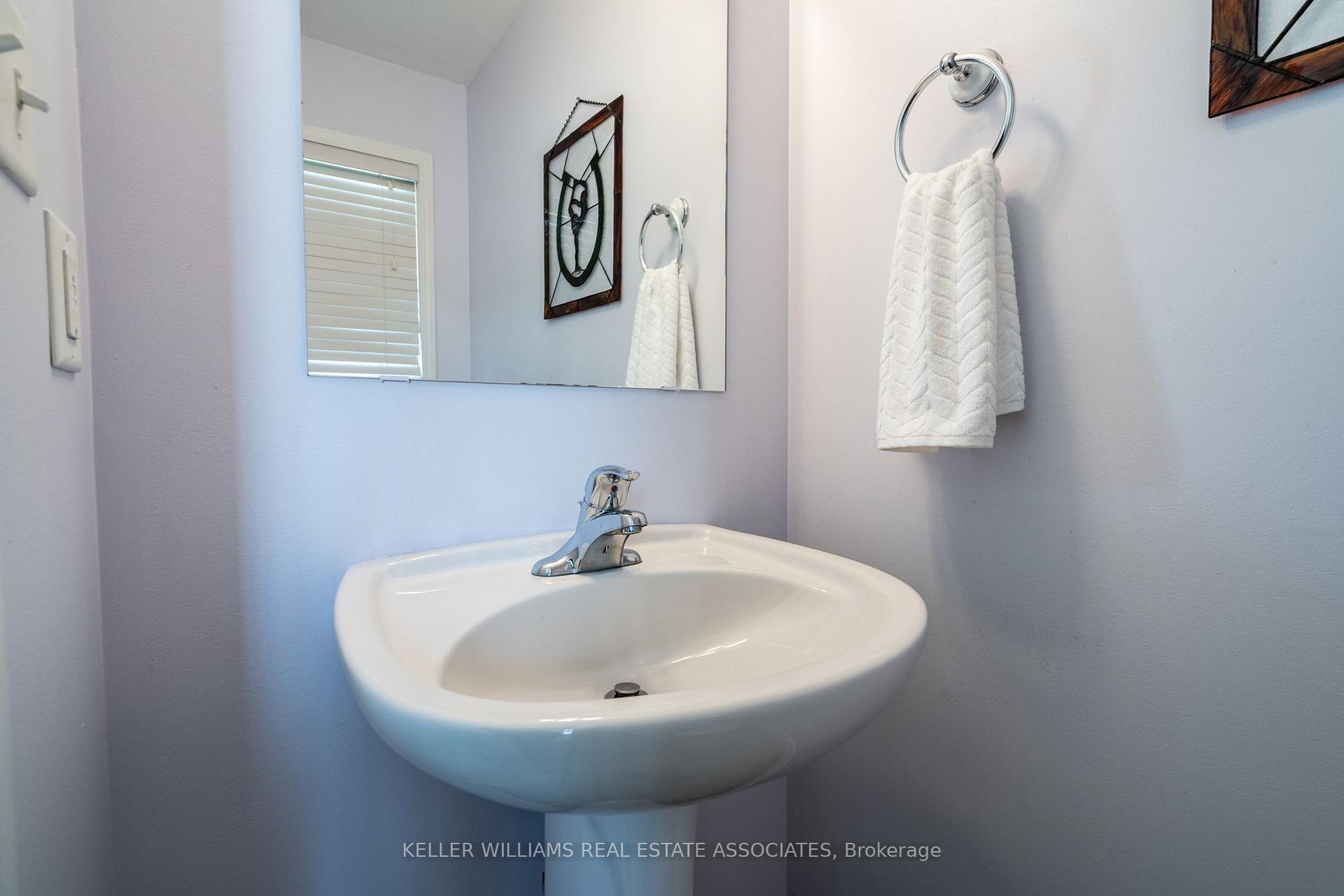 Photo 5 of 515 Beaumont Crescent, Kitchener, Grand River South — HOMEH