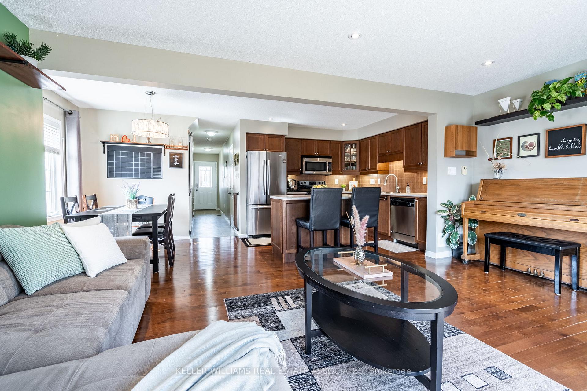 Photo 12 of 515 Beaumont Crescent, Kitchener, Grand River South — HOMEH