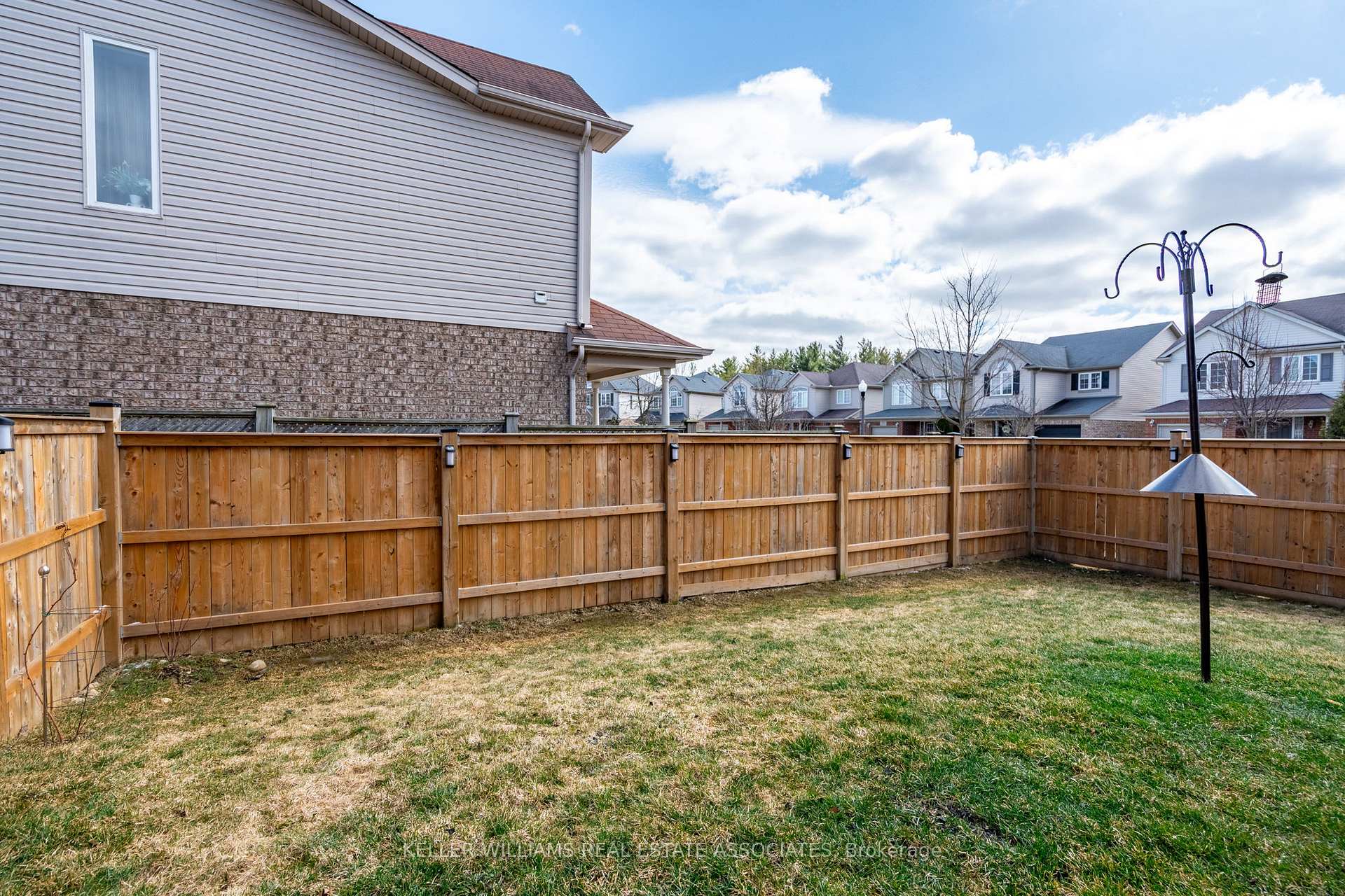 Photo 19 of 515 Beaumont Crescent, Kitchener, Grand River South — HOMEH