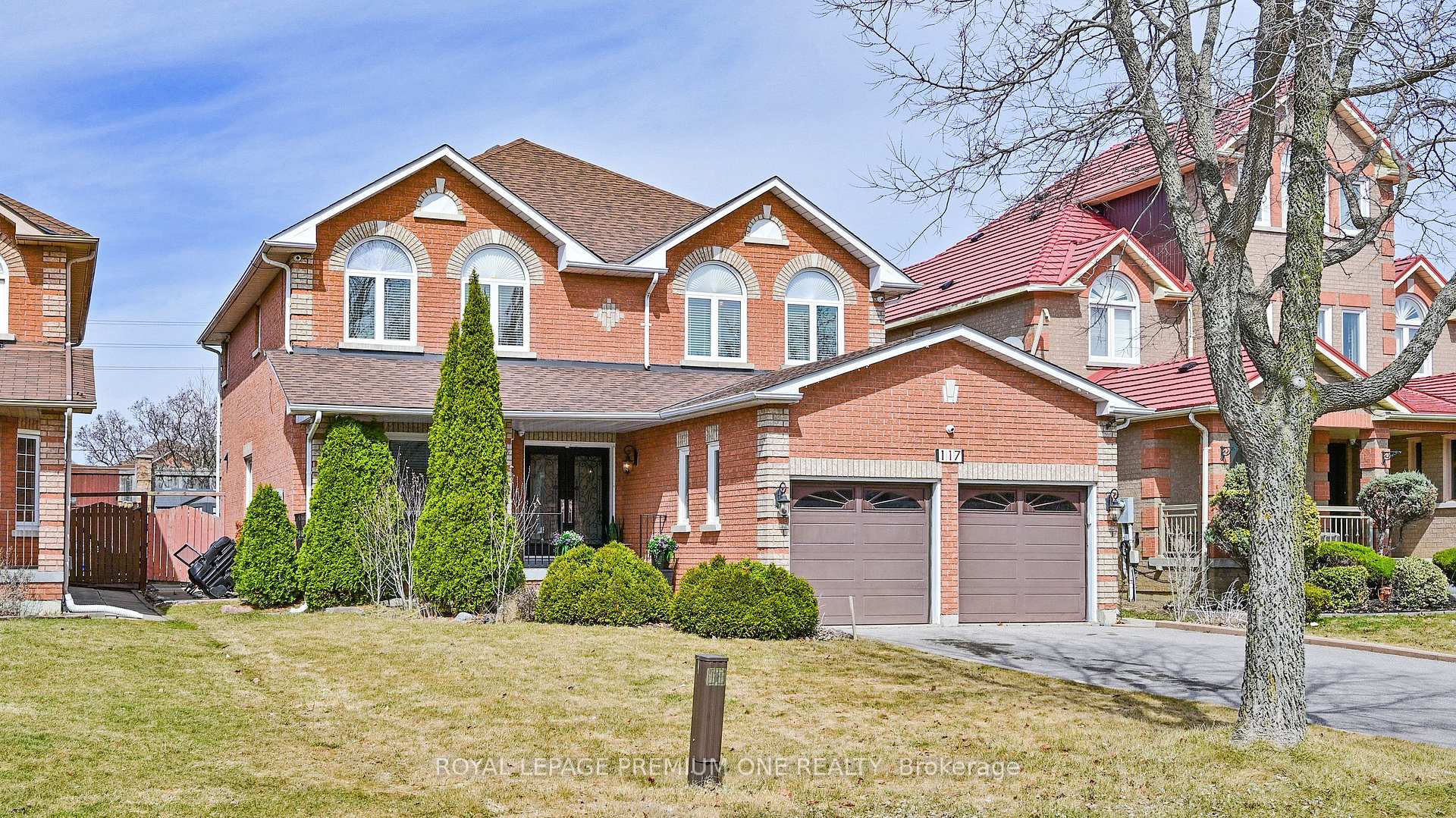 Photo 1 of 117 Cherokee Drive, Vaughan, Maple — HOMEH