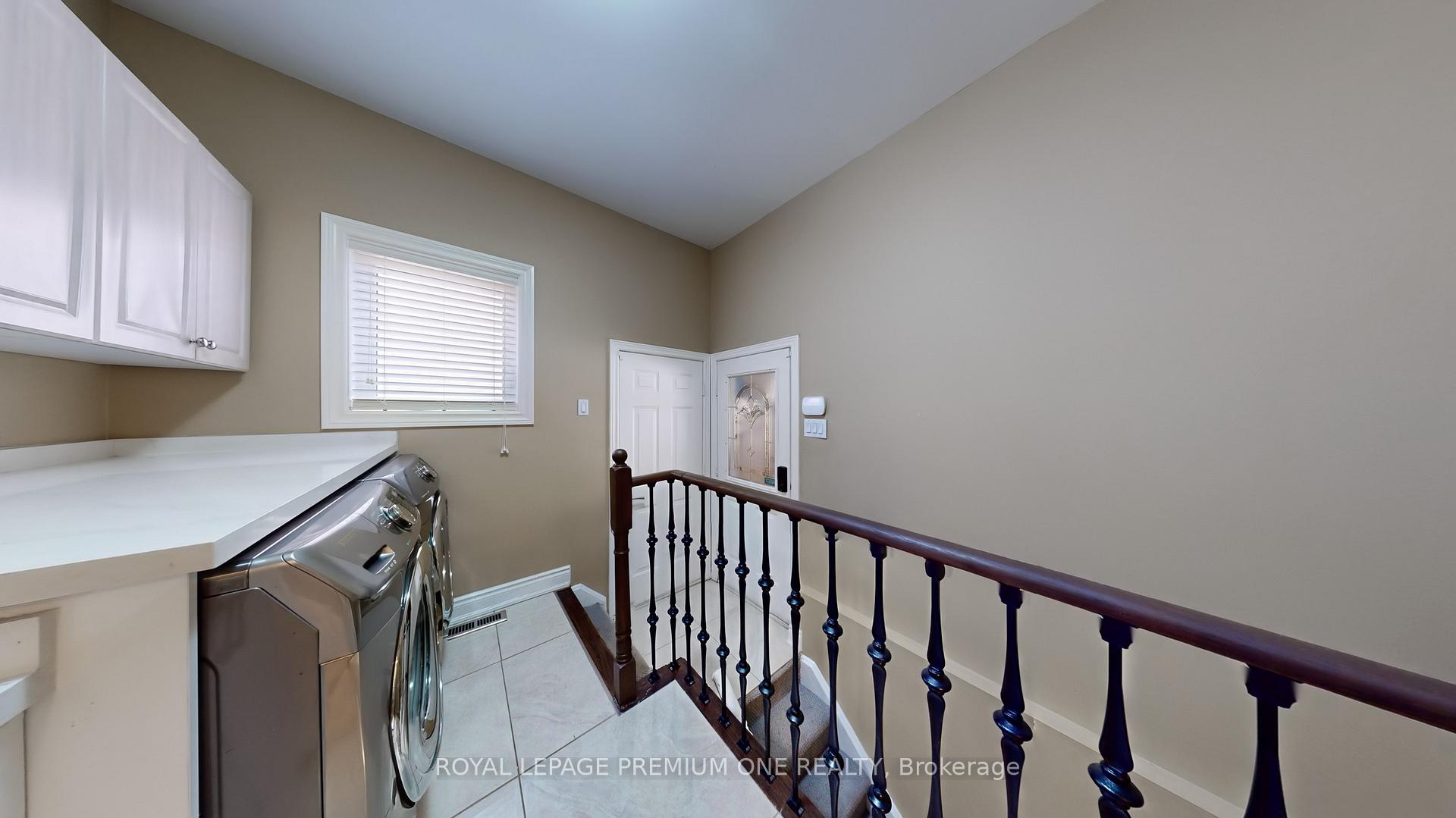 Photo 17 of 117 Cherokee Drive, Vaughan, Maple — HOMEH