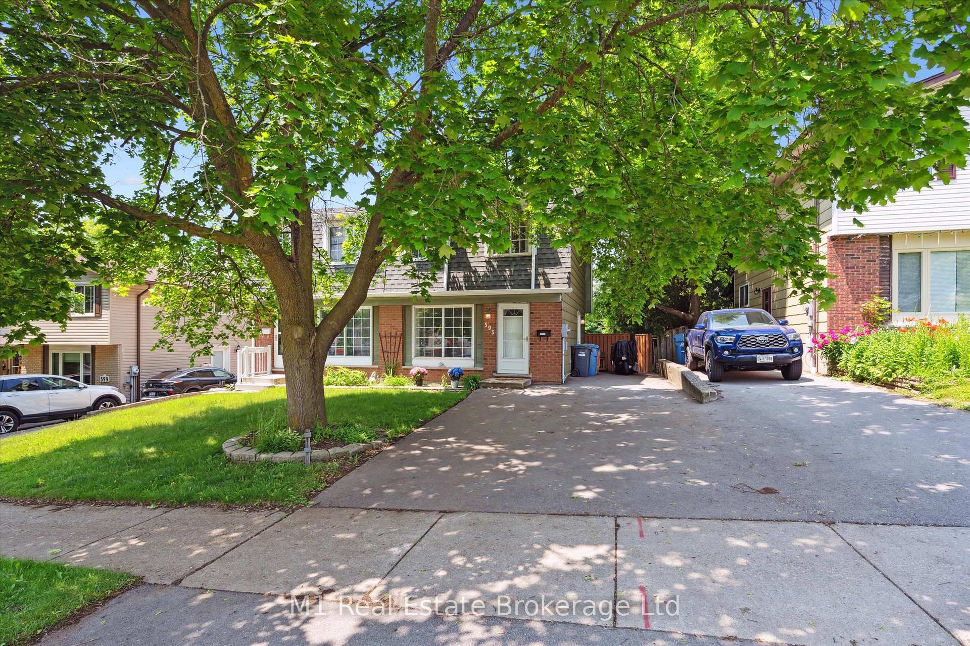 Photo 3 of 595 Willow Road, Guelph, Willow West/Sugarbush/West Acres — HOMEH