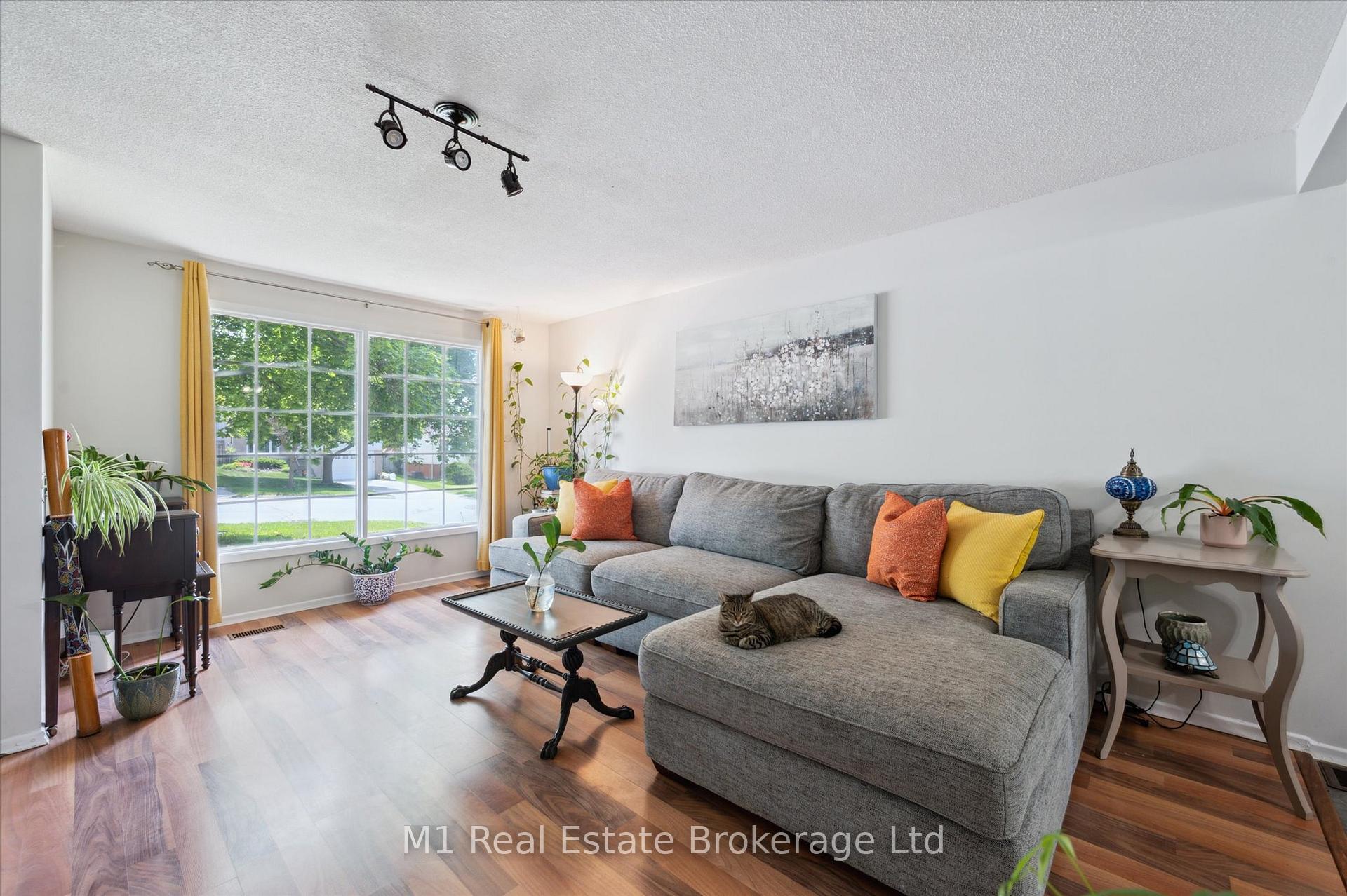 Photo 6 of 595 Willow Road, Guelph, Willow West/Sugarbush/West Acres — HOMEH