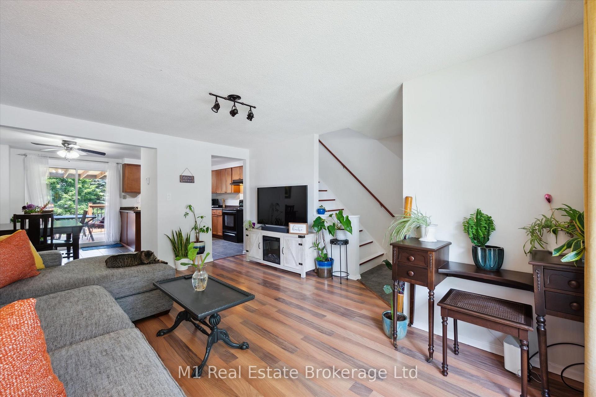 Photo 8 of 595 Willow Road, Guelph, Willow West/Sugarbush/West Acres — HOMEH