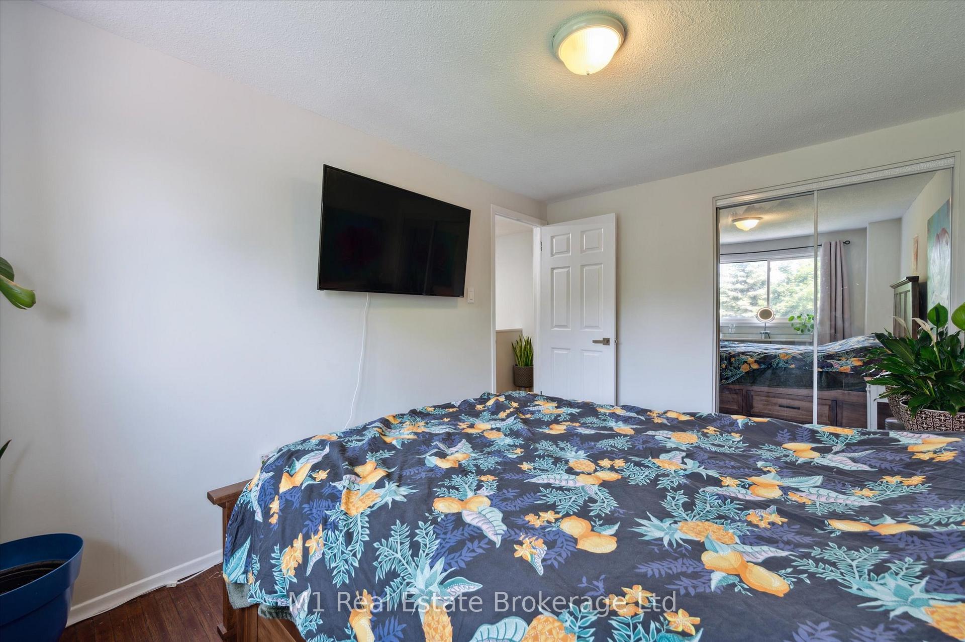 Photo 23 of 595 Willow Road, Guelph, Willow West/Sugarbush/West Acres — HOMEH