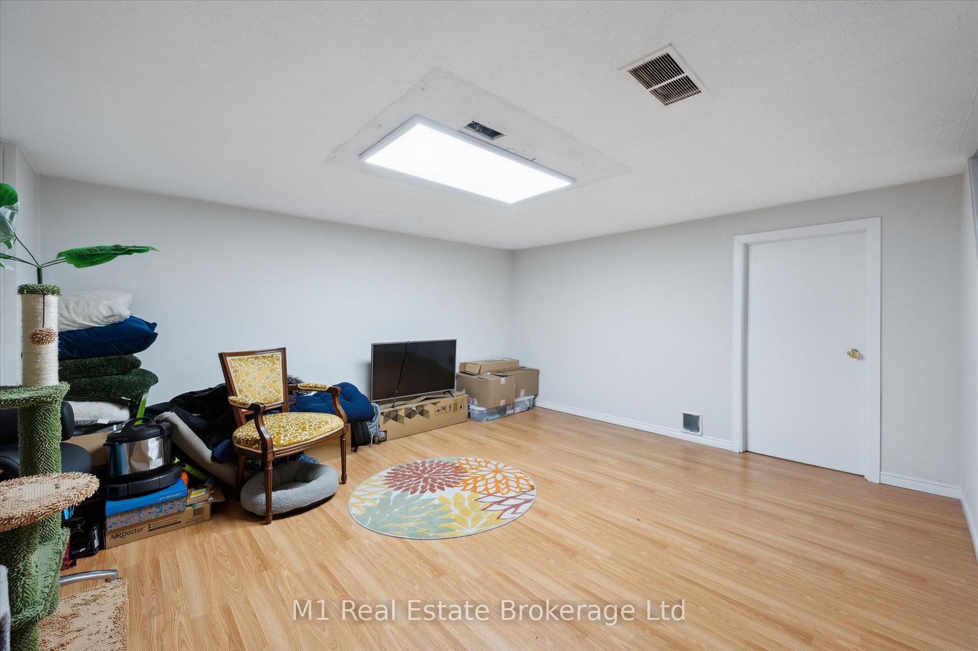 Photo 26 of 595 Willow Road, Guelph, Willow West/Sugarbush/West Acres — HOMEH