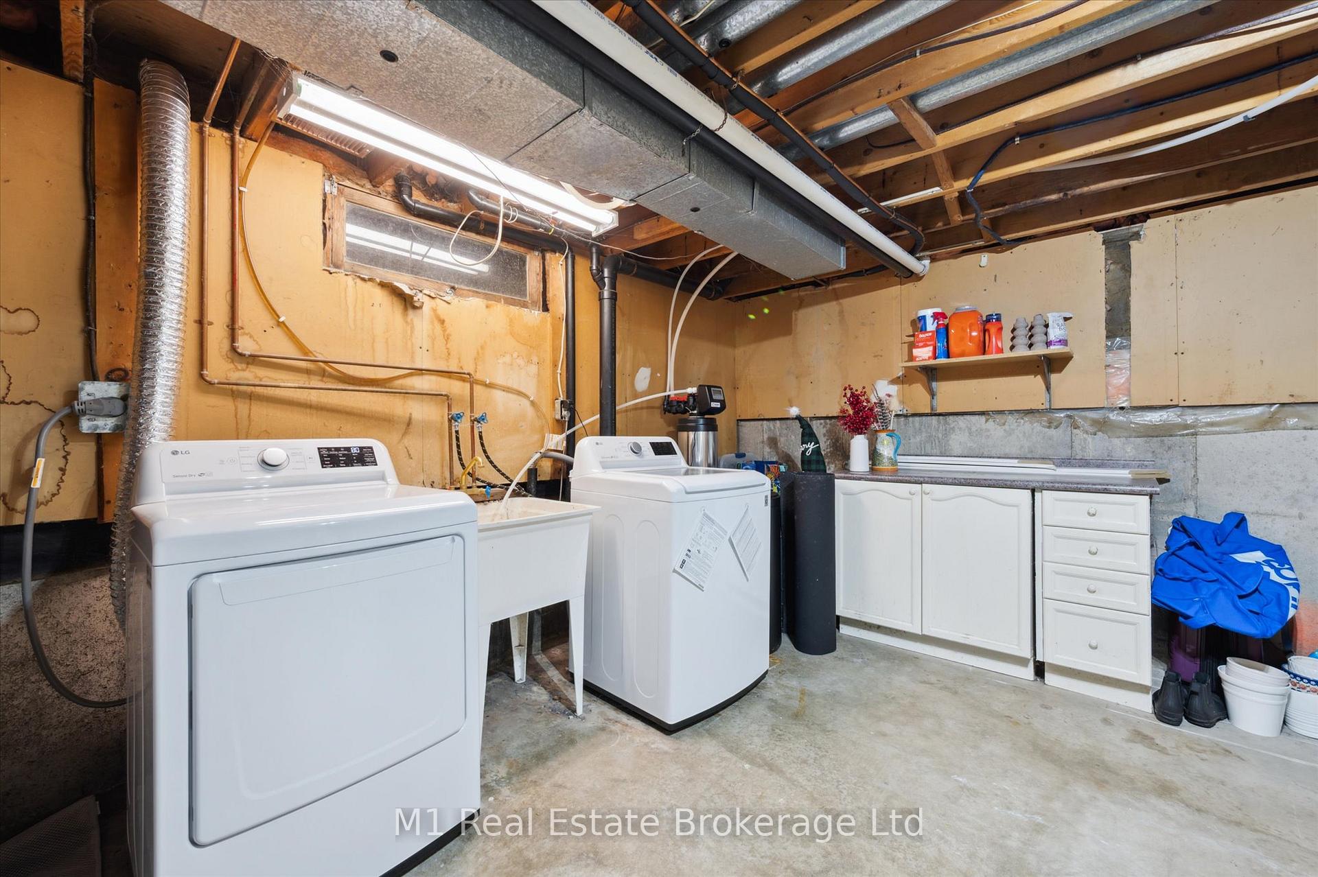 Photo 29 of 595 Willow Road, Guelph, Willow West/Sugarbush/West Acres — HOMEH