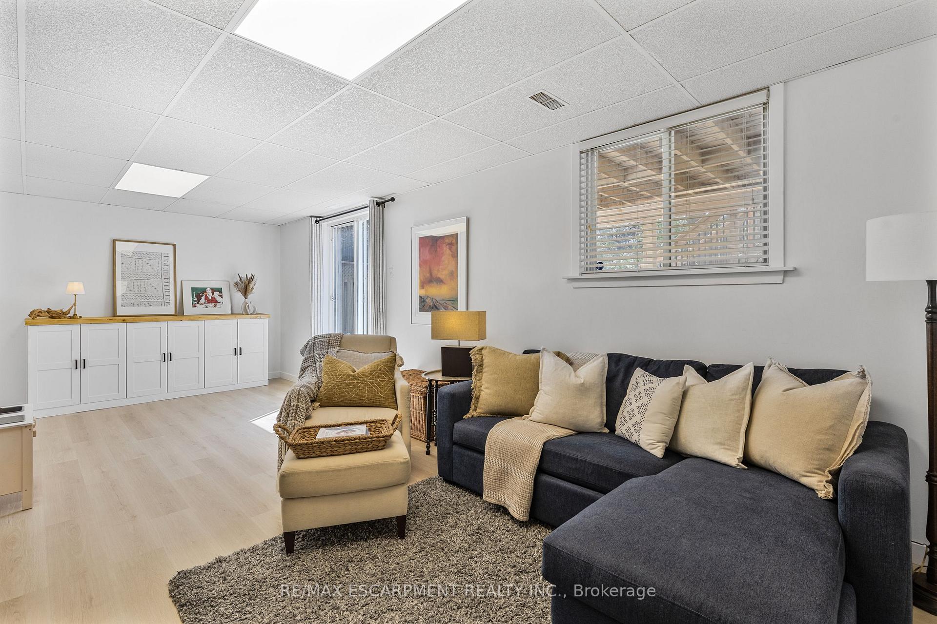 Photo 23 of 51 Duncan Avenue, Hamilton, Waterdown — HOMEH