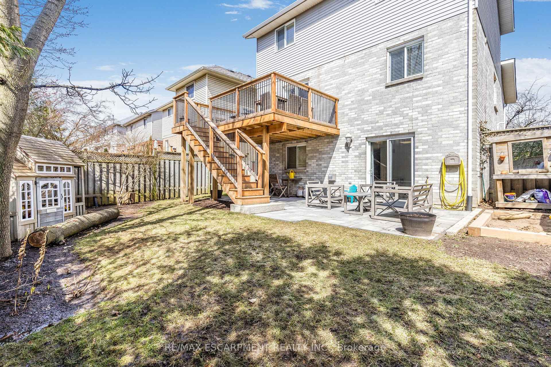 Photo 18 of 51 Duncan Avenue, Hamilton, Waterdown — HOMEH