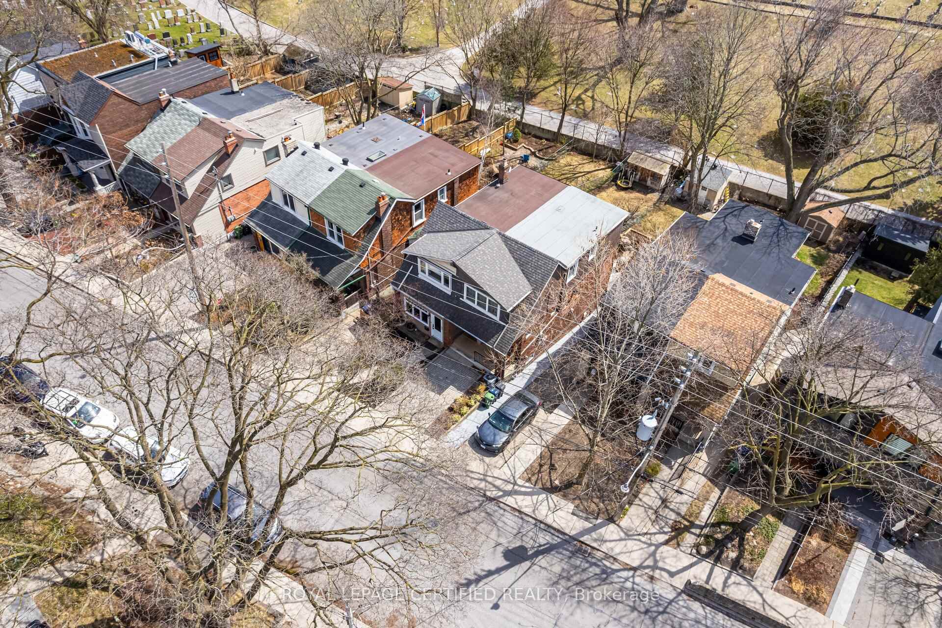Photo 16 of 245 Eastwood Road, Toronto, Woodbine Corridor — HOMEH