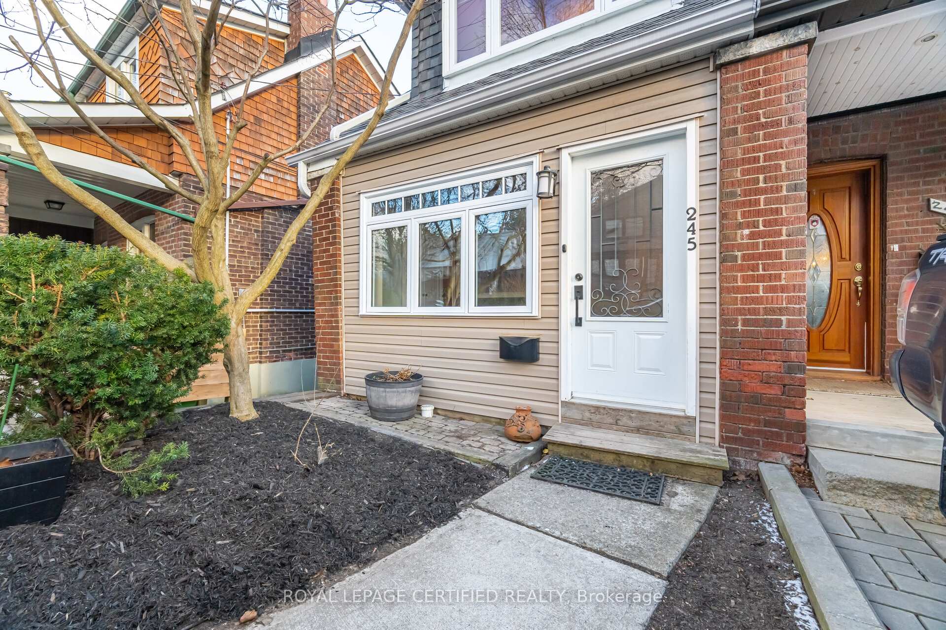 Photo 29 of 245 Eastwood Road, Toronto, Woodbine Corridor — HOMEH