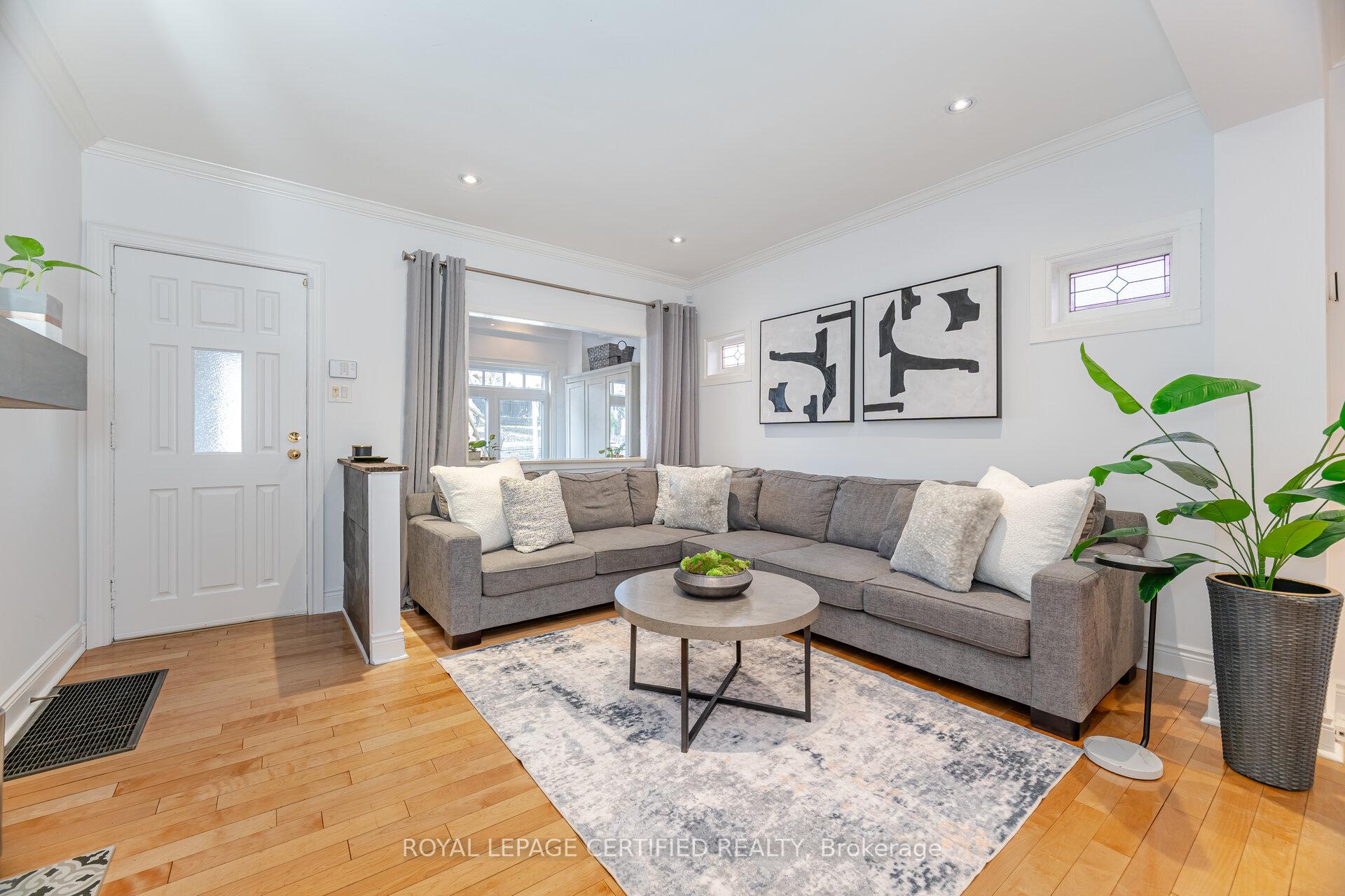 Photo 14 of 245 Eastwood Road, Toronto, Woodbine Corridor — HOMEH