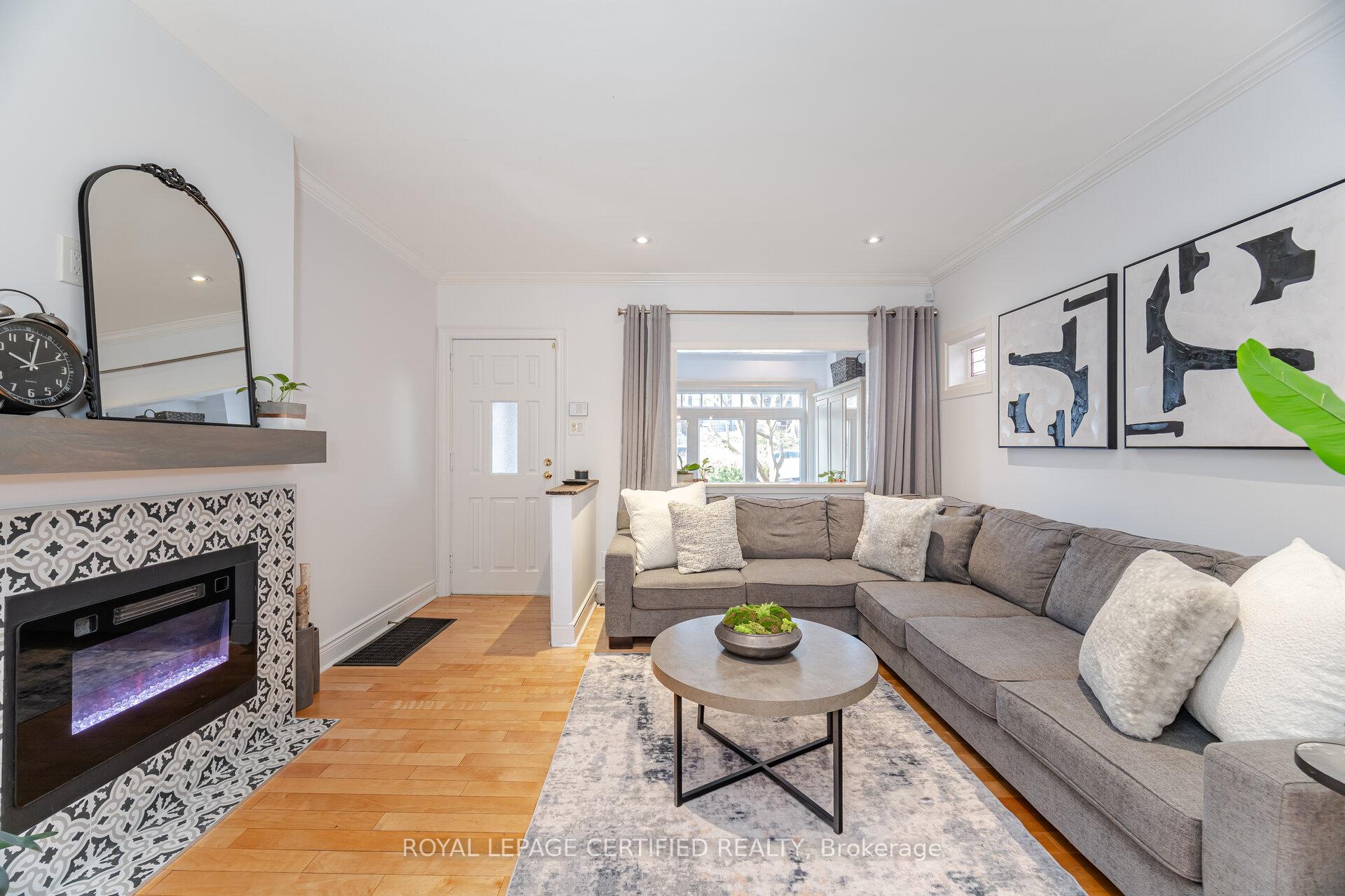 Photo 5 of 245 Eastwood Road, Toronto, Woodbine Corridor — HOMEH