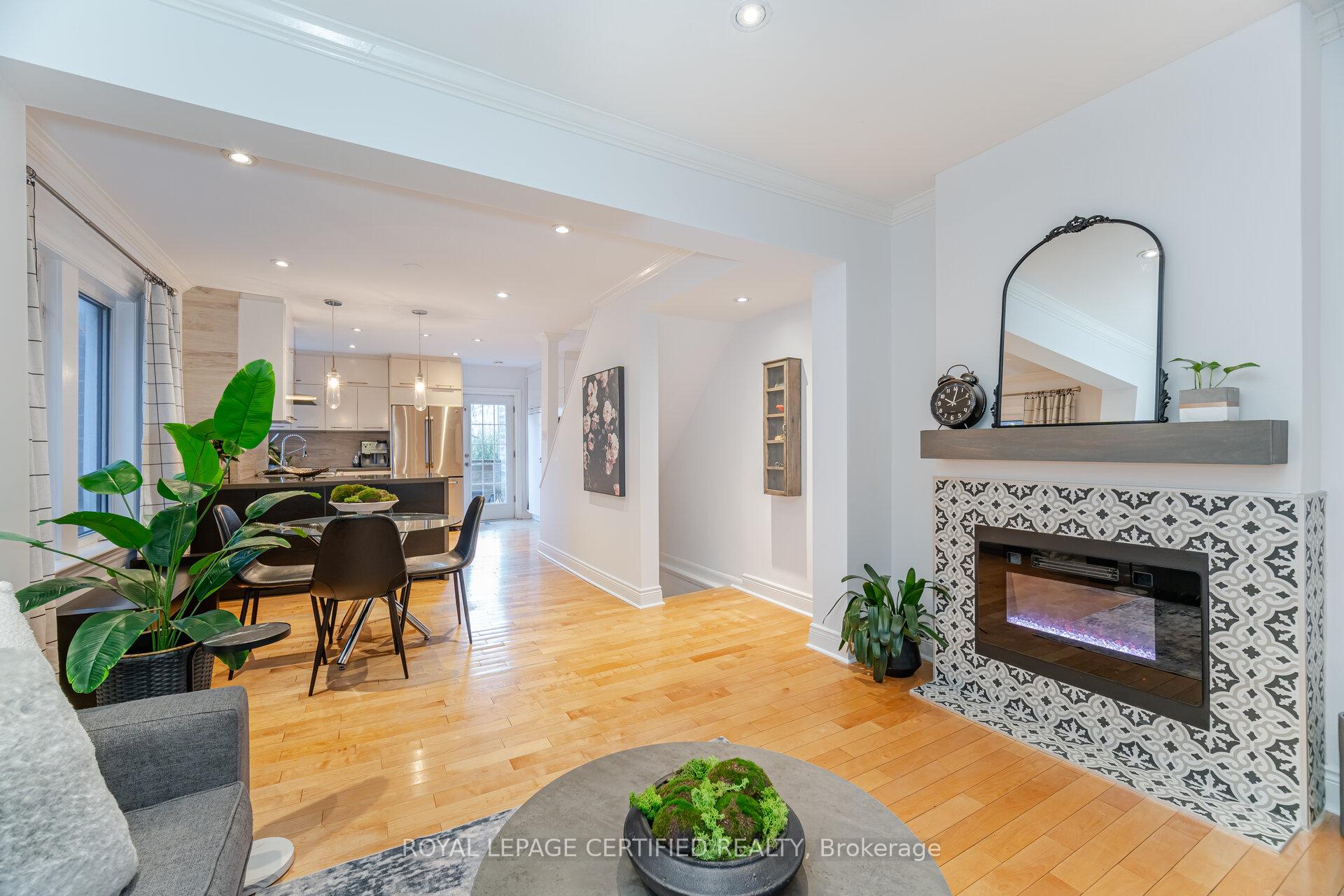Photo 25 of 245 Eastwood Road, Toronto, Woodbine Corridor — HOMEH