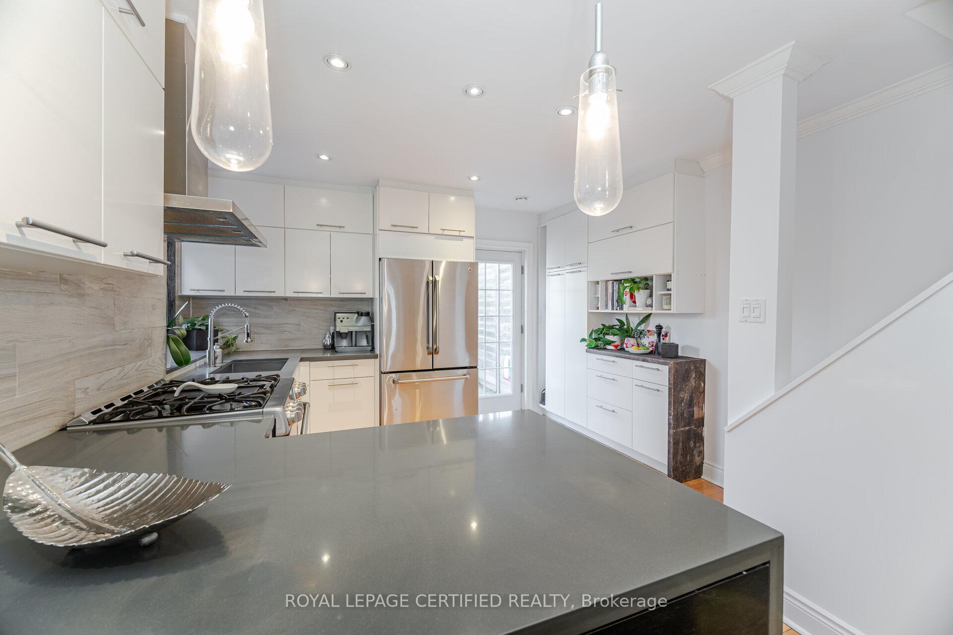 Photo 4 of 245 Eastwood Road, Toronto, Woodbine Corridor — HOMEH
