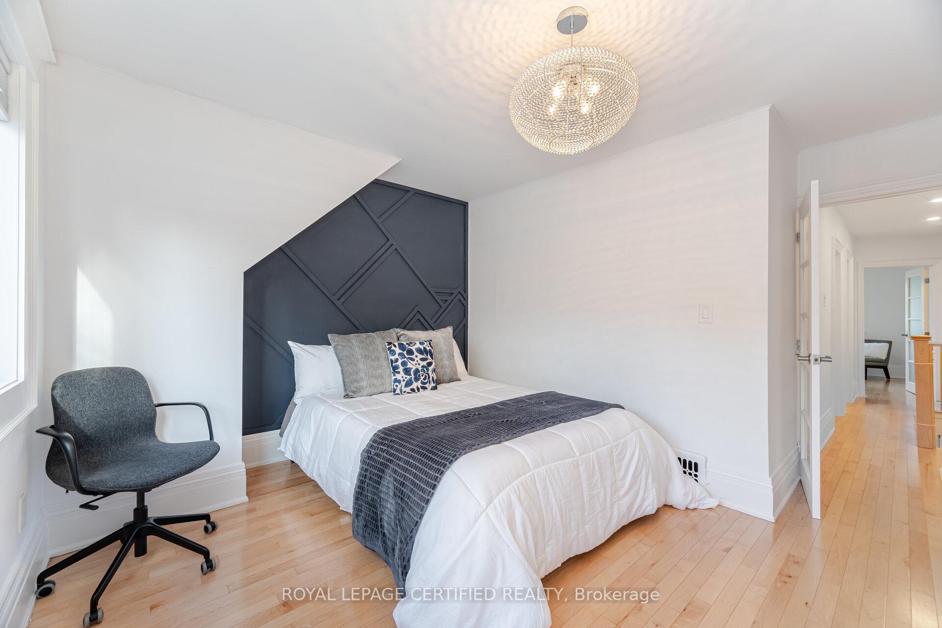 Photo 27 of 245 Eastwood Road, Toronto, Woodbine Corridor — HOMEH