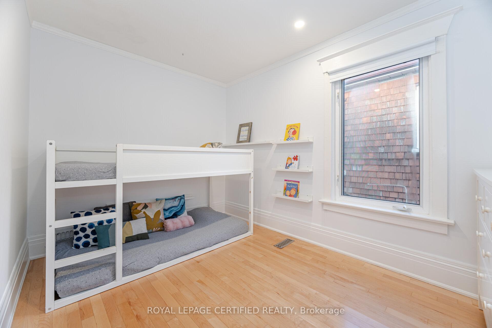Photo 15 of 245 Eastwood Road, Toronto, Woodbine Corridor — HOMEH