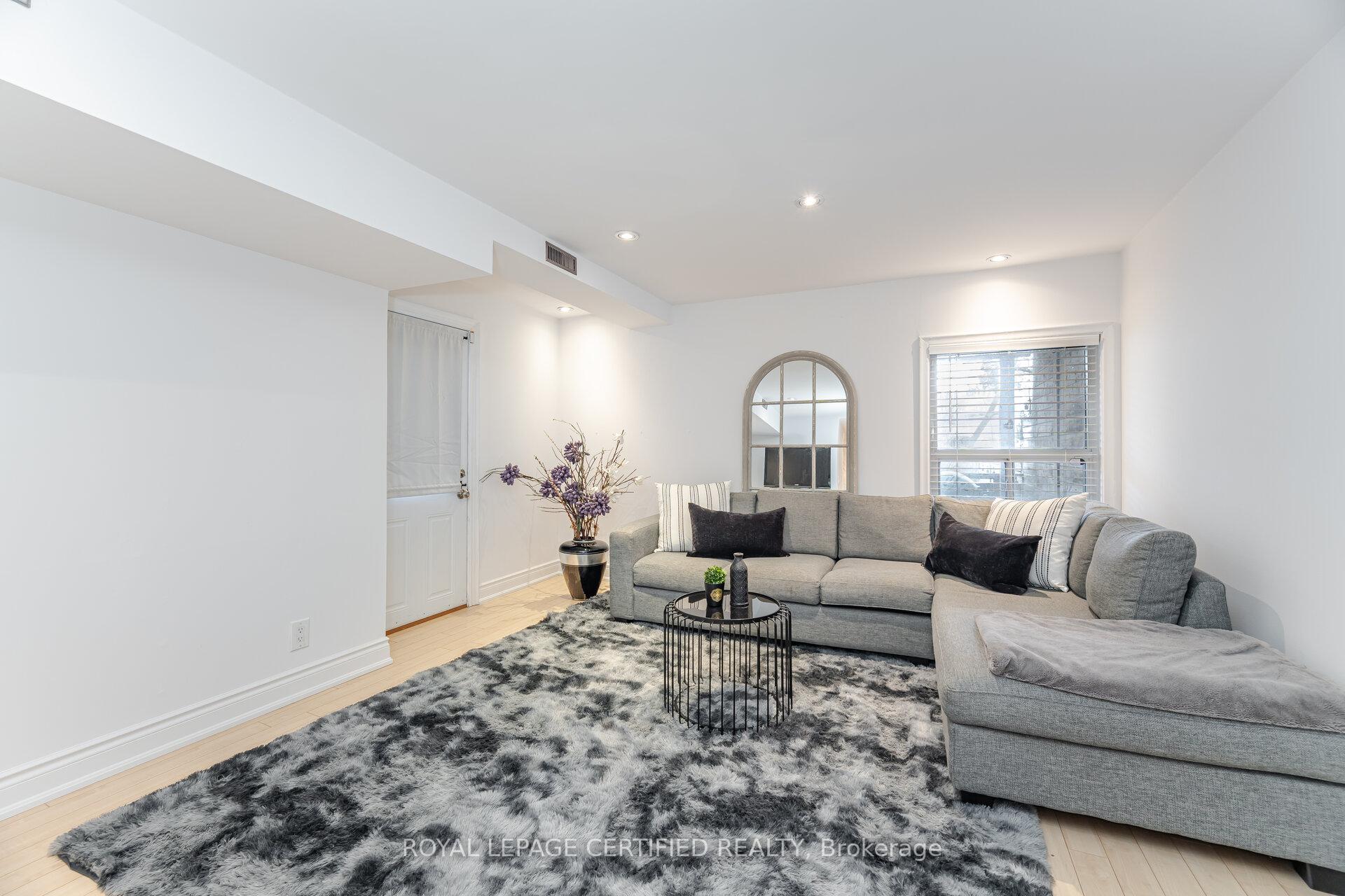 Photo 33 of 245 Eastwood Road, Toronto, Woodbine Corridor — HOMEH