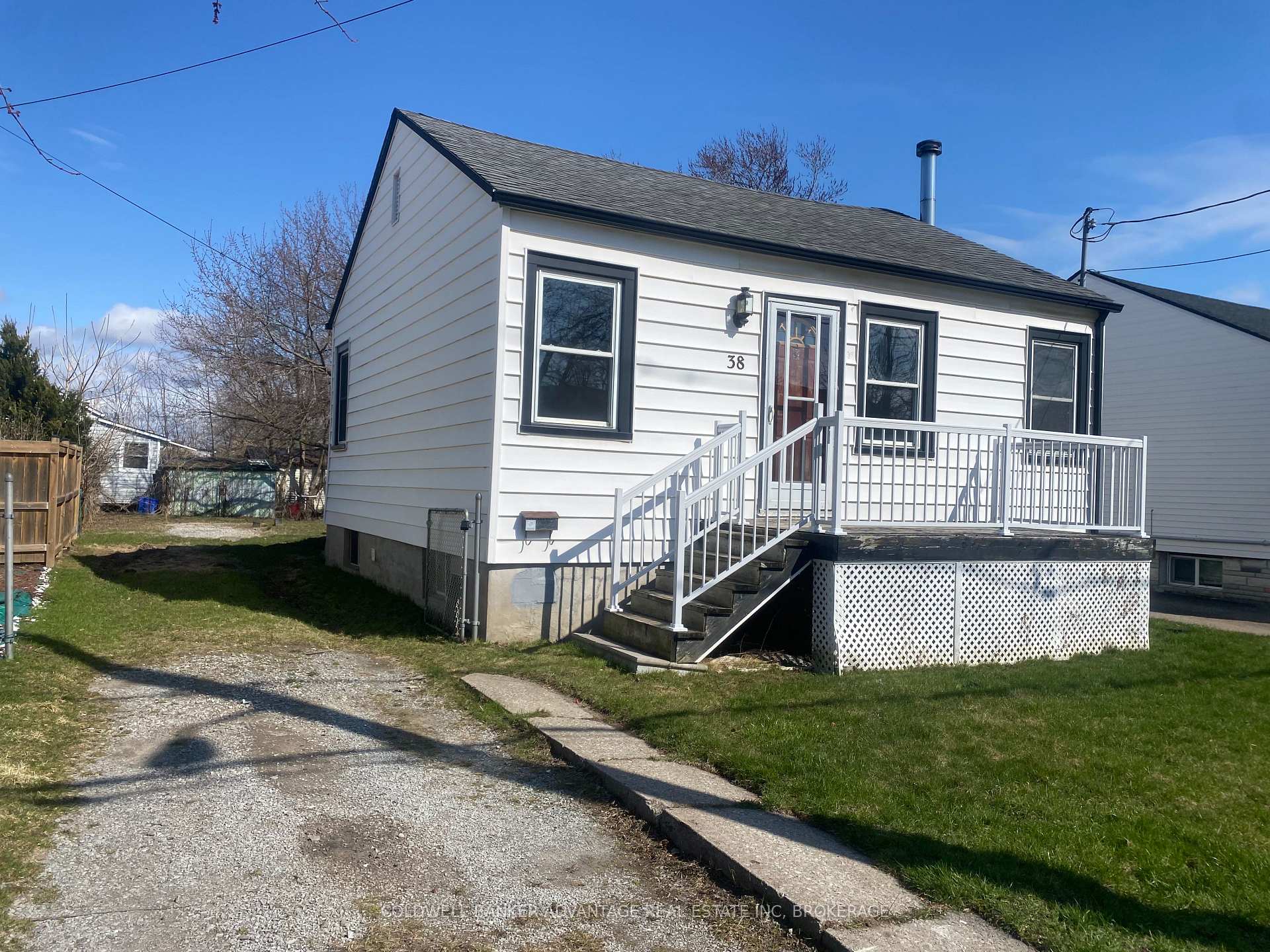 Front of 38 Parkview Road N